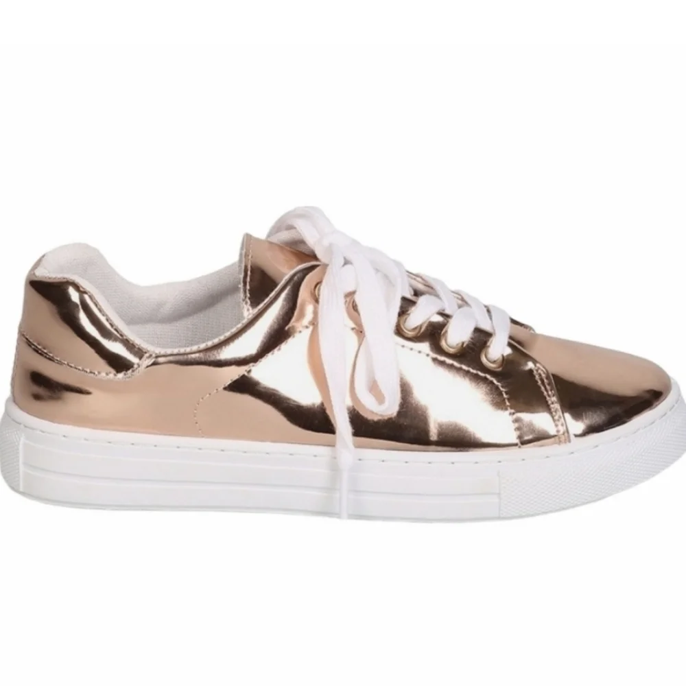 QUPID ROSE GOLD METALLIC LEATHERETTE LACE UP SNEAKERS SZ 6 - Picture 5 of 11